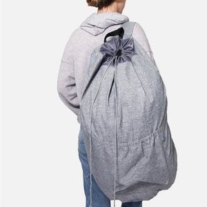 Dormify laundry backpack